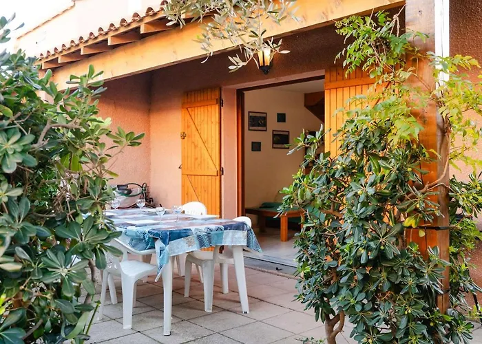 : Pavillon 3 Pieces, 6 Pers, Piscine Privee, Pres Et Centre - Animaux Acceptes - Fr-1-409-246 Villa Gruissan