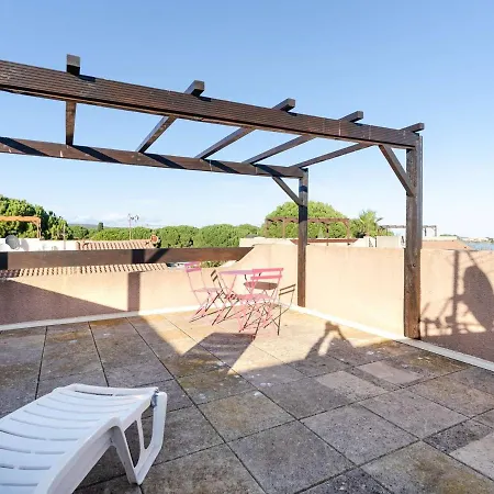 Villa : Pavillon 3 Pièces, 6 Pers, Piscine Privée, Près Et Centre – Animaux Acceptés - Fr-1-409-246 *